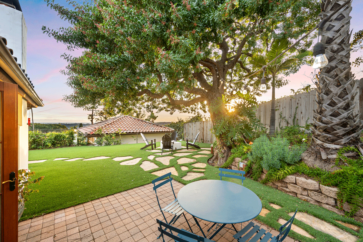 Low-Maintenance-Landscaping-Hacks-featured - Exquisite Lawn & Landscaping | Exquisite Lawn & Landscaping